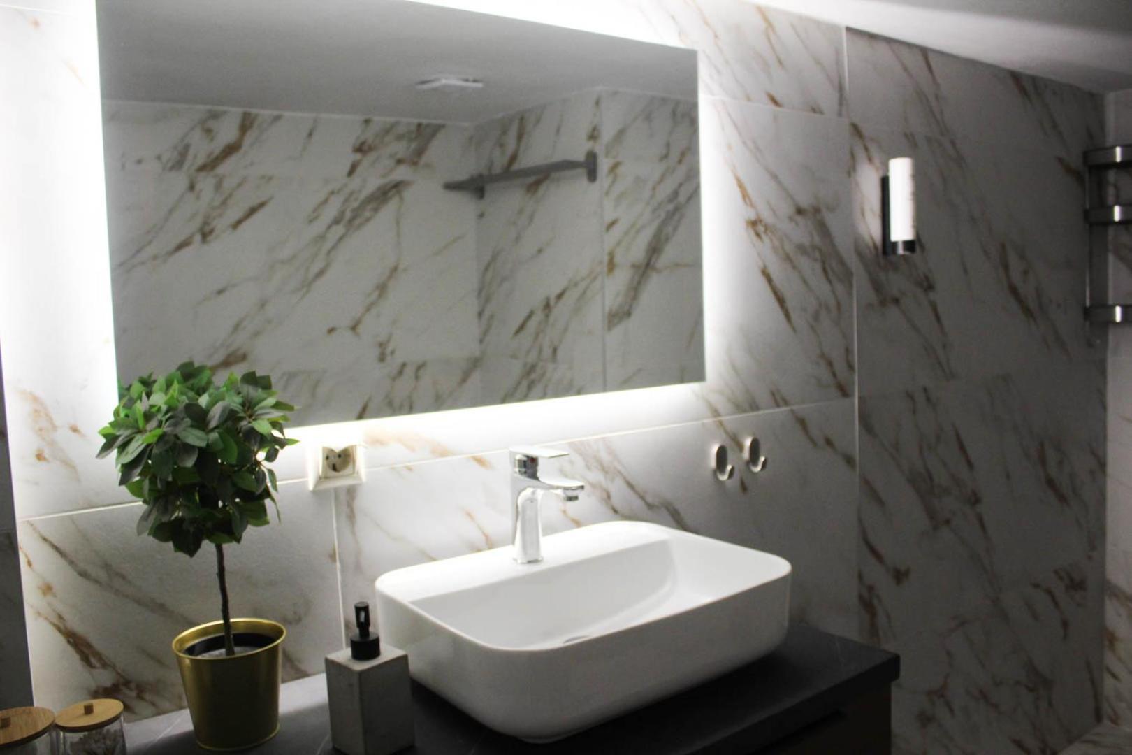Down Town Luxurious 6 Apartment *